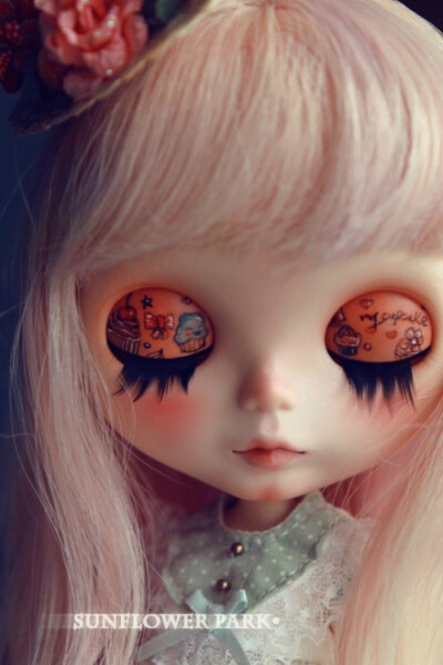 #Custom Blythe# NO.127 改娃原型:糖果，眼皮画Cupcake