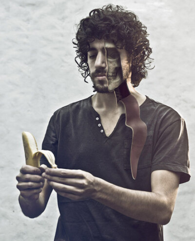 多层叠加的方法打造出的视觉效果，打破常规、妙趣横生的创意摄影作品。| 来自阿根廷 Buenos Aires 的艺术系学生 Martín De Pasquale。