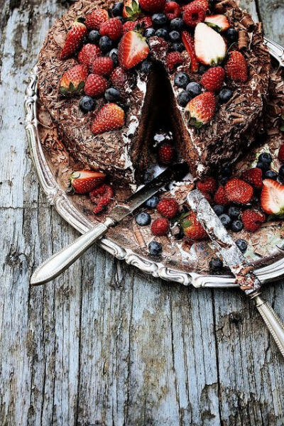 Chocolate and strawberry cake (no recipe)