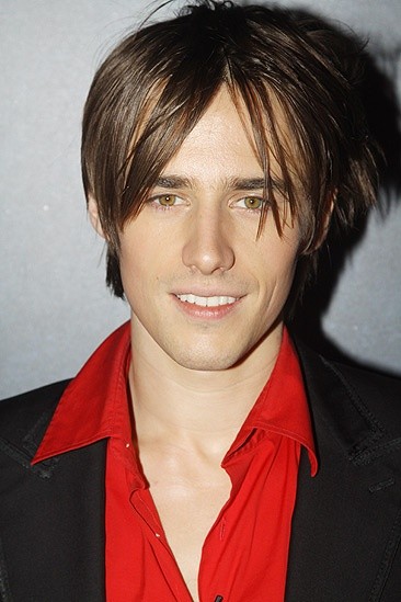 Reeve Carney