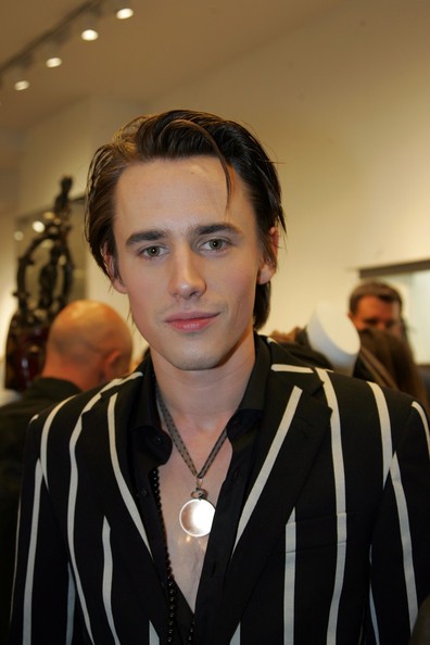 Reeve Carney