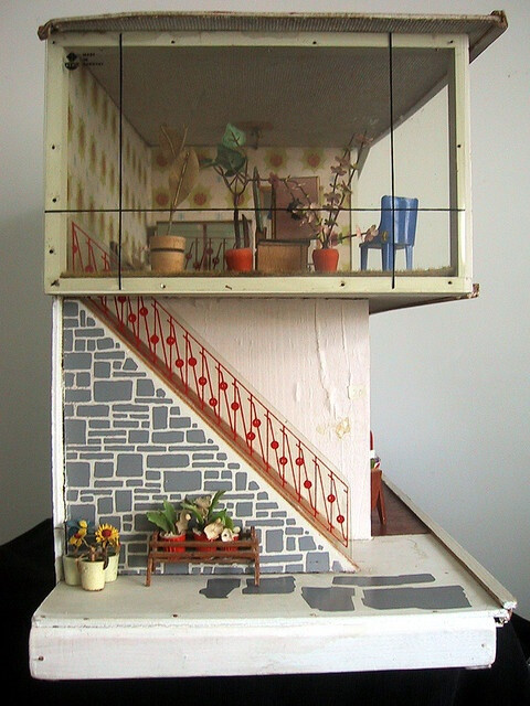 vintage doll house