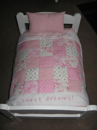 Sweet Dreams doll quilt