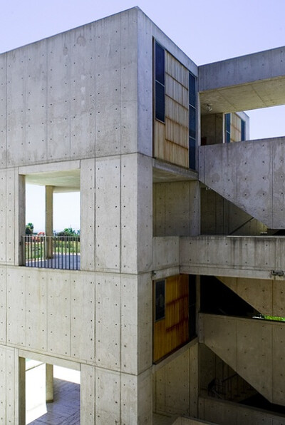 Salk Institute X Louis Kahn