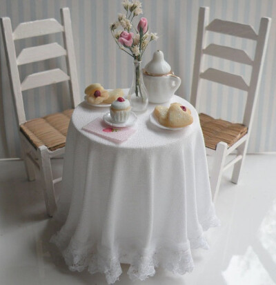 Miniature Shabby Chic Cafe