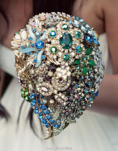 #手捧花# 蓝色元素的手捧花。 详细链接: |蓝色元素的手捧花 By @婚礼素材收集者