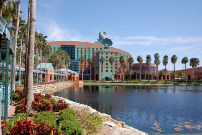 Walt Disney World Swan and Dolphin Resort X Michael Graves