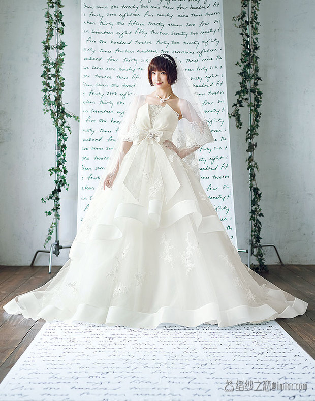 [爱喵君推荐]篠田麻里子代言love mary 春季宫廷婚纱礼服 I 更多:http://www.imior.com/goods/show?gid=2411