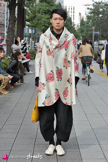 TSUYOSHI KURAHARA Shibuya, Tokyo AUTUMN 2013, GUYS Kjeld Duits STUDENT, 20 Coat – Comme des Garçons Pants – Christopher Nemeth Shoes – Christopher Nemeth