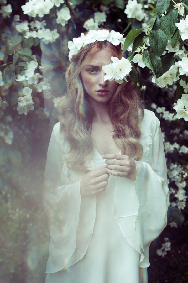 Ethereal | via Un Beau Jour, Dress: Elise Hameau, Photo: Marie hochhaus