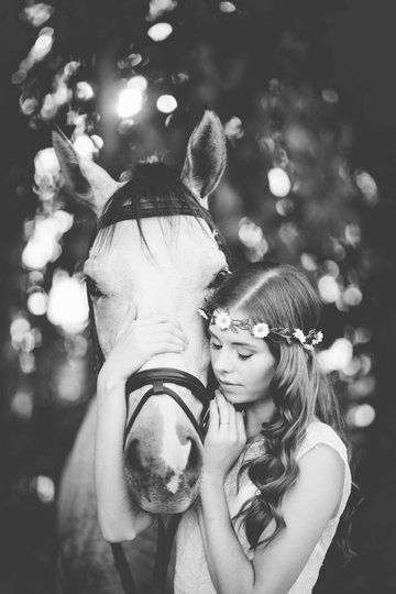 Erica Houck Photography bridal session shoot photoshoot wedding dress bride and horse fairy tail white golden light girl with horse