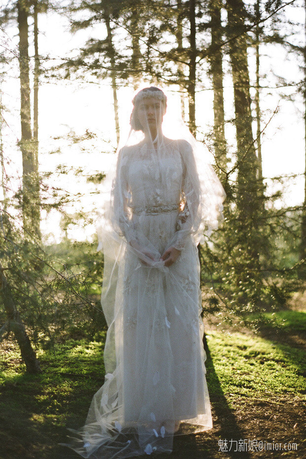 [imior.com]Erica Elizabeth Designs婚纱头饰 更多:http://www.imior.com/goods/show?gid=4050