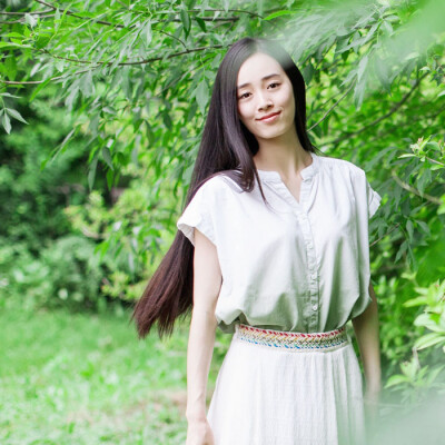 框框黛6月夏季女装 v领短袖文艺复古绿白渐变宽松女士衬衫