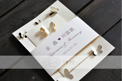 #婚品#镂空结婚请柬 更多: http://www.lovewith.me/share/detail/all/35367