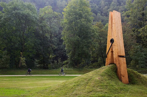 Mehmet Ali Uysal：超尺度衣服夹子