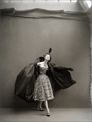 Richard avedon, Dorian Leigh is wearing cocktail dress &amp;quot;Pavanne&amp;quot; by Christian Dior, Paris studio vogue, August 1955