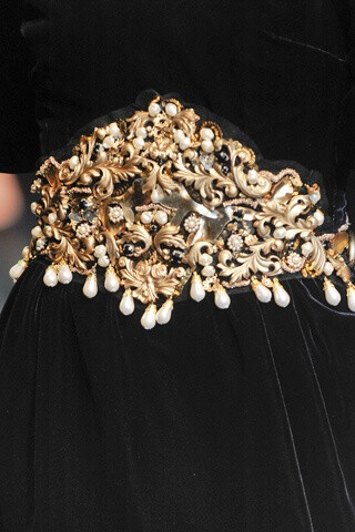 Dolce &amp;amp; Gabbana Fall 2012 Ready-to-Wear