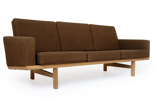 HANS WEGNER GE-236 GETAMA OAK SOFA