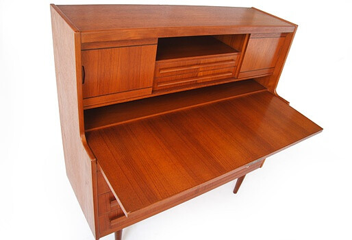 ØRUM MØBELFABRIK TEAK BUREAU