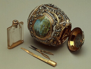 Necessaire Egg: 1889 (Example of not original. Original Missing)