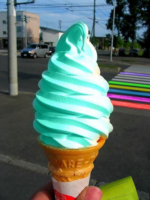 Cool turquoise icecream!!!