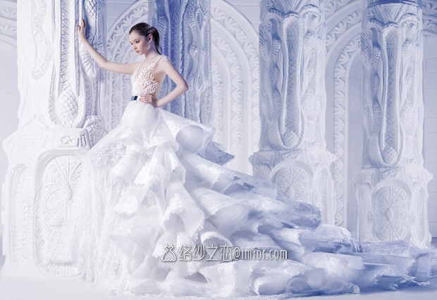 [imior.com]Michael Cinco 2013婚纱奢华礼服 1 更多:http://www.imior.com/goods/show?gid=3734