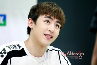 #Nichkhun# #尼坤快乐大本营# 【140614 多文化家族羽毛球大会-4】再也没有比你更好的人 cr：danjisoo