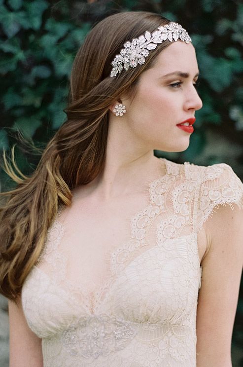 Enchanted Atelier created the Finale Crown, a gorgeous vintage- inspired wedding hair accessory beautiful for any wedding season.