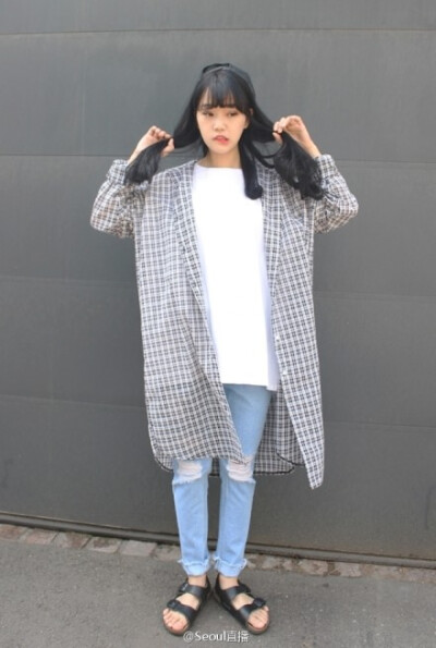 : Seoul Look : 防晒衣 × 牛仔裤 × 凉鞋