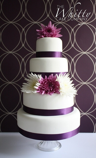 紫色系的婚礼蛋糕~~ #婚礼蛋糕#