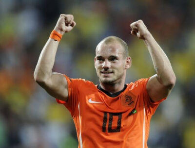 斯内德（荷兰） 英文名:Wesley Sneijder 生日:1984-6-9 身高:1.71 体重:67 位置:中场 比赛信息 国家队出场次数/进球数：97次/26进球 曾效力俱乐部：阿贾克斯、皇马、国际米兰 本赛季俱乐部出场数：出场42次/17进球