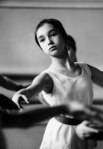 Patricia Whittle, portrait of this young dancer, Royal Ballet, London, 1962 by Bob Willoughby, via Flickr