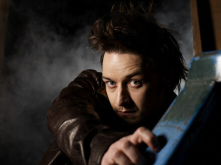 #james mcavoy# photoshoot by Davis Factor，这套真是酷媚狂狷。。。。第一张和第五张都看得我愣了好久还有这个酷炫的发型。。。。不过接下来的那几张就好多了~有骷髅爪子的衣服真是太拉风了！18张打包链接: http://t.cn/RvpbIBV 密码: k9fr