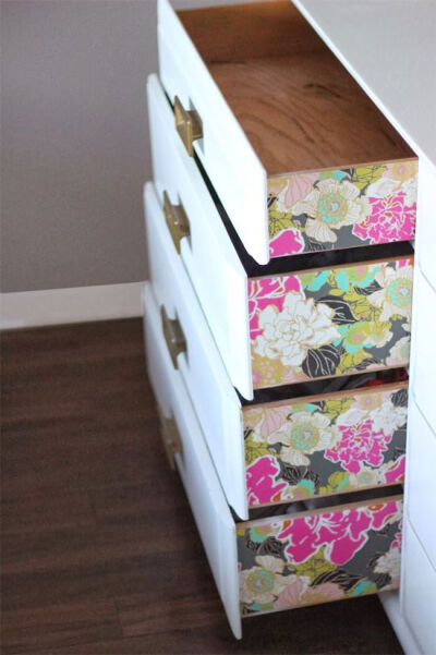 巧用墙纸 10 Creative Ways to Use Wallpaper