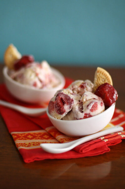 Strawberry Cheesecake Ice Cream by laurenjacob