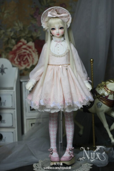 【nyx-doll】sd10/13 girl 洋服 迷宫バタフライ通贩包括：包括：波奈特*1 蝴蝶结发夹*1 裙子*1 南瓜裤*1 裙撑*1 印花袜*1 腰链 *1 一共7点 售价：420rmb tb：【nyx-doll】sd10/13 girl 洋服 迷宫バタフライ 8点上架 …