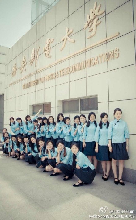 #创意毕业照#。 西安邮电大学。会计1002 |创意毕业照