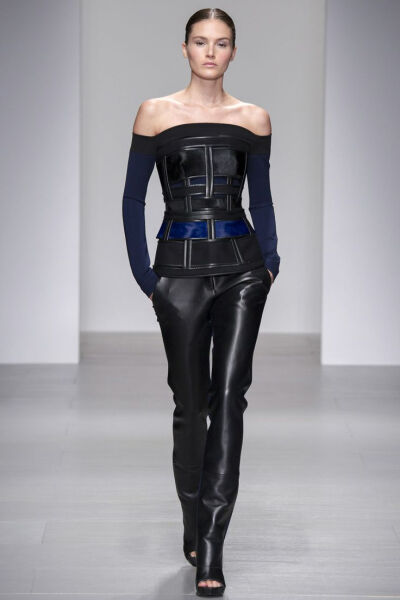 David Koma Fall 2014 RTW - Review - Fashion Week - Runway, Fashion Shows and Collections - Vogue