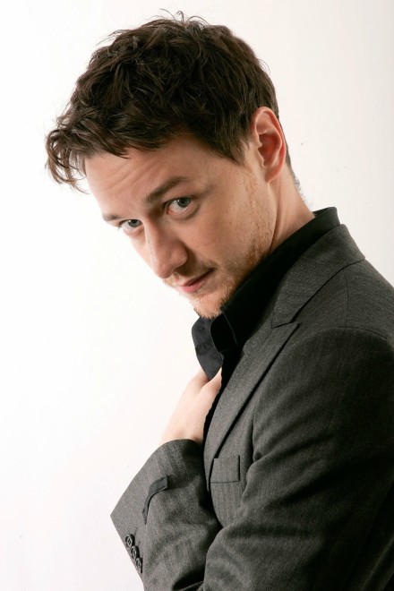 #James McAvoy# 这套苏我一脸的HQ，目前只找到八张，不知道还有没有其他的没找到的，欢迎小伙伴们敲我补充嗷！第三张和第四张45°仰角的悲伤？【滚】防缩图给没看过的小伙伴打个包。都是2000x的高清。最后一张no more me……链接: http://t.cn/RvW95NB 密码: g9j6