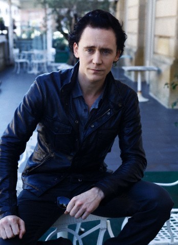 #Tom Hiddleston#loki in black jacket! he should trigger out current fashion installs in Asgard, if my lord went home~~ehehehehe