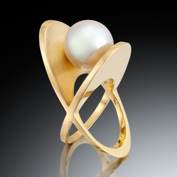 Ring | Adam Neeley. &amp;quot;XOXO&amp;quot;. 18k yellow gold with South Sea pearl