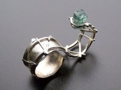 Double Finger Ring | Robert Lopez (Rockn Designs). Argentium Sterling and Tourmaline