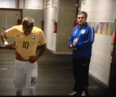 巴西世界杯小组赛末轮东道主巴西4：1痛宰喀麦隆ESPN英语解说版720P下载来了！地址：http://t.cn/RvTq6PJ 巨星内马尔独中两元，为巴西的第100场世界杯比赛取得了大胜的好成绩！同时他也以4球升至本届射手榜首位。而喀…