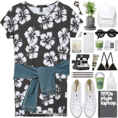 △印花连衣裙 x 双肩包 x 帆布鞋（①裙：KSUBI ②包： BOTICCA ③鞋：ALL STARhttp://t.cn/RvTxgKD）
