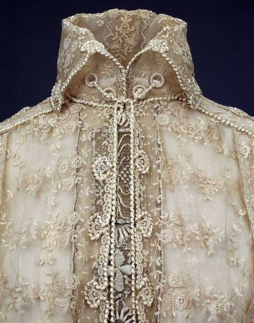 Blouse details by Vernon, 1915-1917