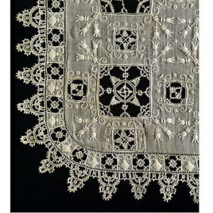 Linen handkerchief with cutwork, needle lace and embroidery