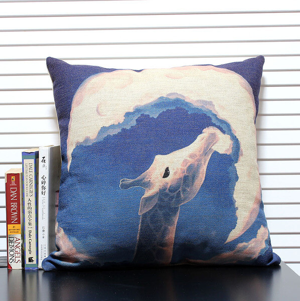 梦幻卡通长颈鹿创意棉麻抱枕靠垫 办公室沙发垫靠枕 外贸高档材质