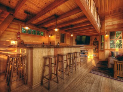 一家樹屋旅館。TREEHOUSE.