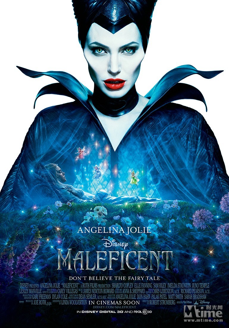 沉睡魔咒 (2014)Maleficent 玛琳菲森（安吉丽娜·朱莉饰）曾是一个美丽纯洁，拥有翅膀能够飞翔的年轻仙子，生长于宁静祥和的森林王国。然而美好的时光总是短暂的，王国突遭人类军队侵袭，玛琳菲森在战斗中逐渐成长为这片森林的守护者，同时也遭受到了无情背叛，从此她的心灵开始变得冷酷，脑海只剩复仇的念头。为了报复，她给人类国王的女儿爱洛公主施下恶咒；然而随着爱洛的成长，玛琳菲森才逐渐意识到——这位小公主不仅能给两个世界带来和平，也许还能给自己带来真正的快乐。