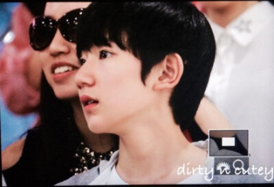 140622 arrival 王源 RoyWang